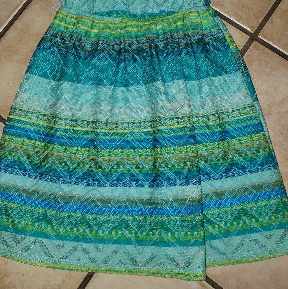 Dress - Picture 2 of 3